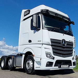 Mercedes Benz Actros 2548 6 X 2 Tractor Unit - Image 1
